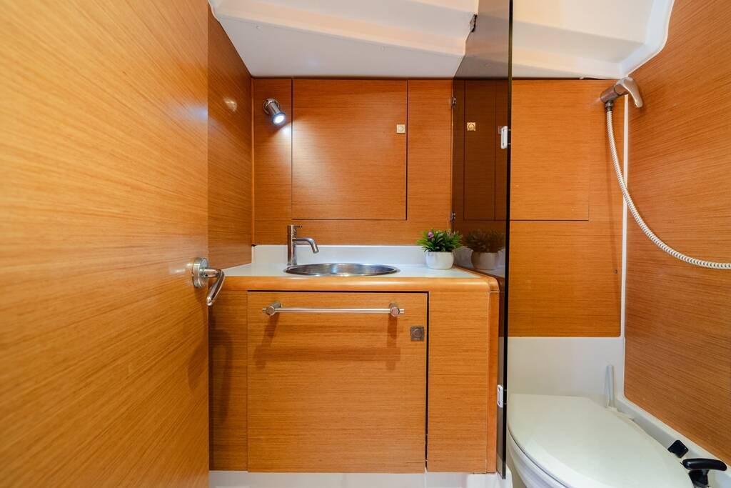 Sailing yacht Sun Odyssey 439 Fregata