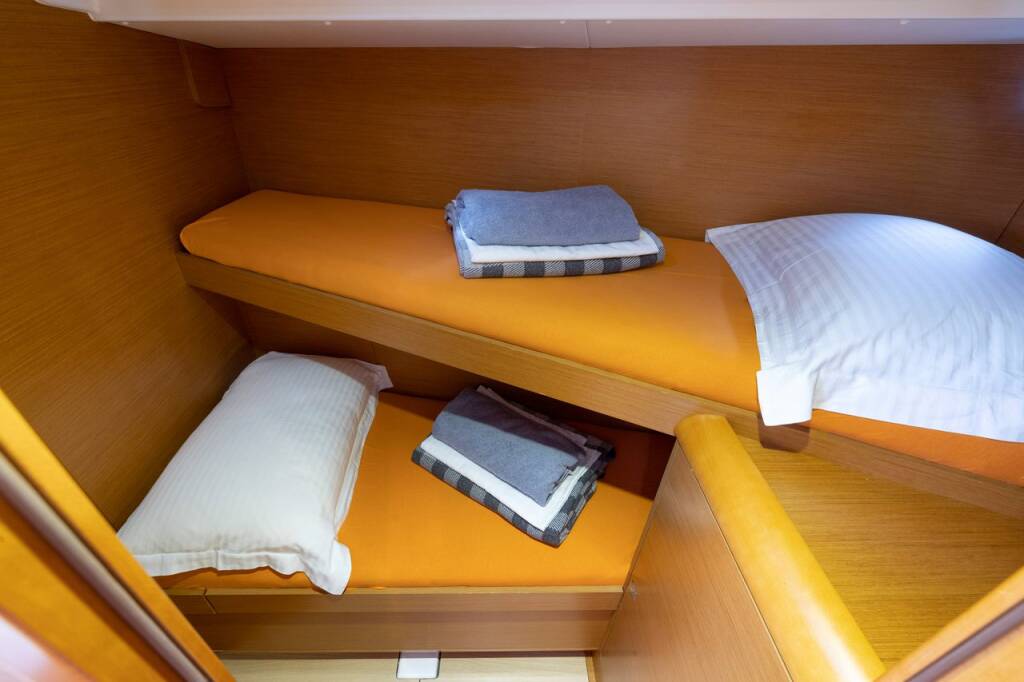 Sailing yacht Sun Odyssey 439 Kalypso