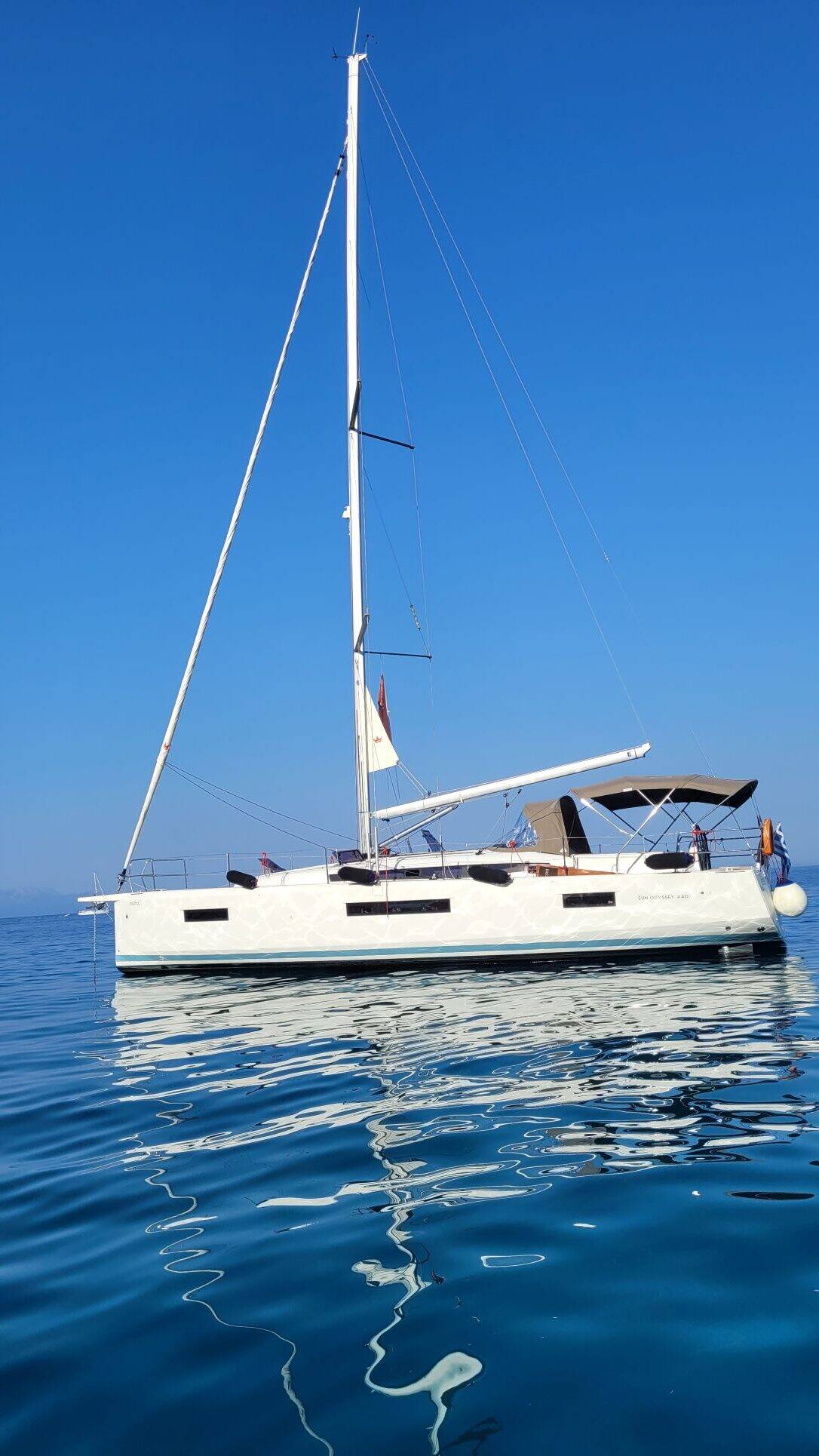 Sailing yacht Sun Odyssey 440 Loleta