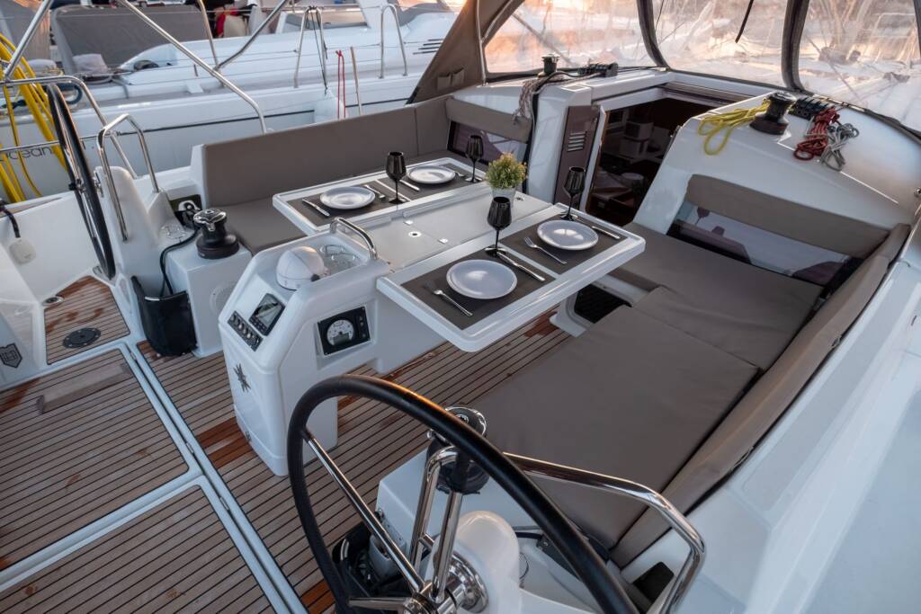 Sailing yacht Sun Odyssey 440 Loleta