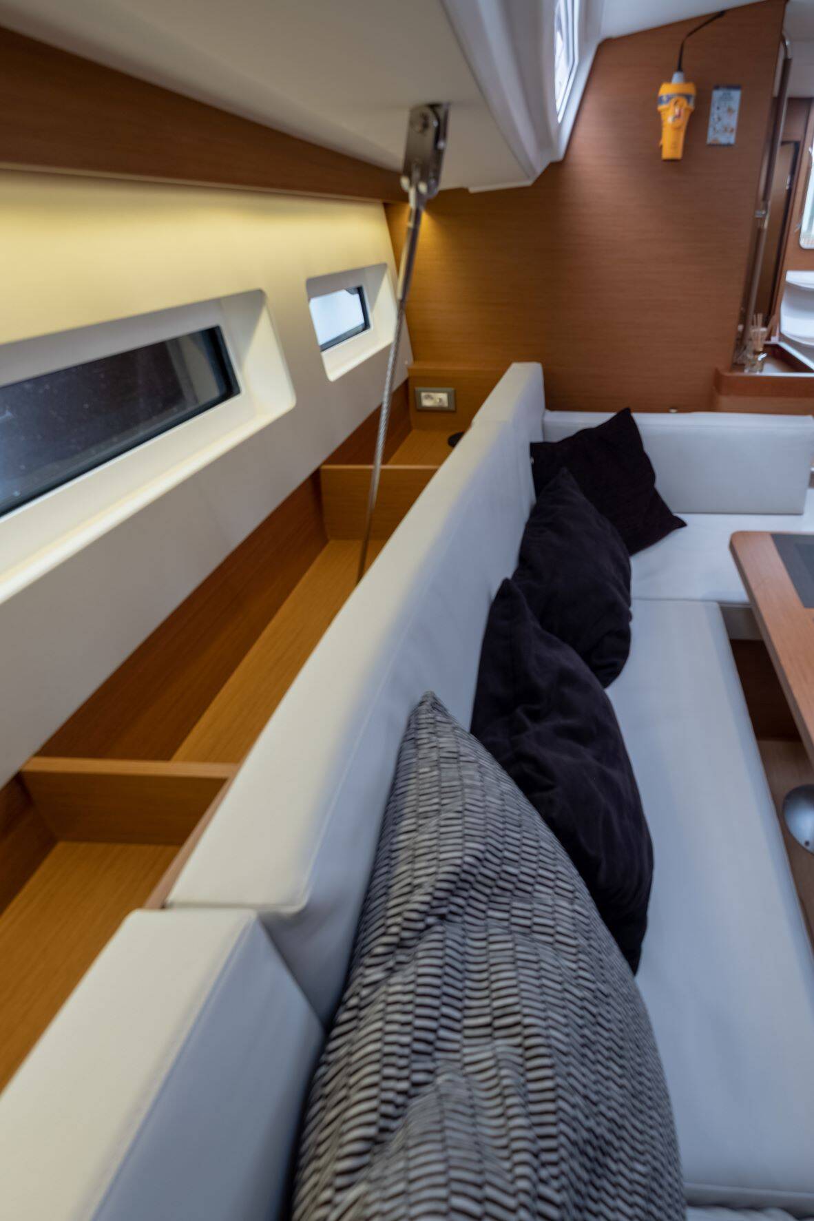 Sailing yacht Sun Odyssey 440 Loleta