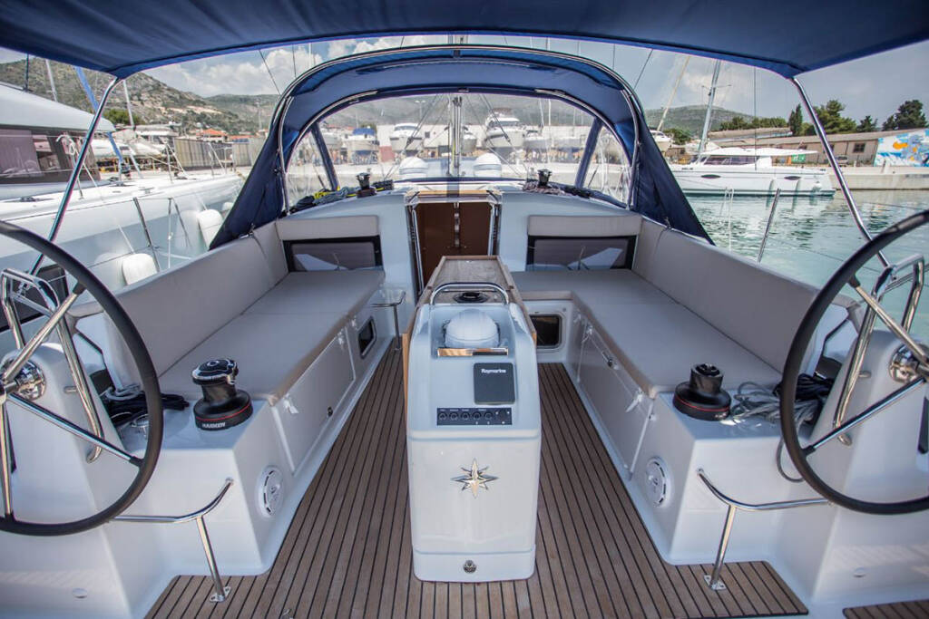 Sailing yacht Sun Odyssey 440 La Baavca 588/2025