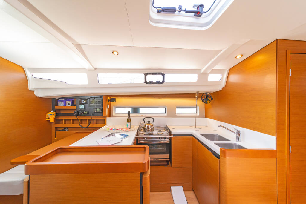Segelyachten Sun Odyssey 440 Mike Charlie