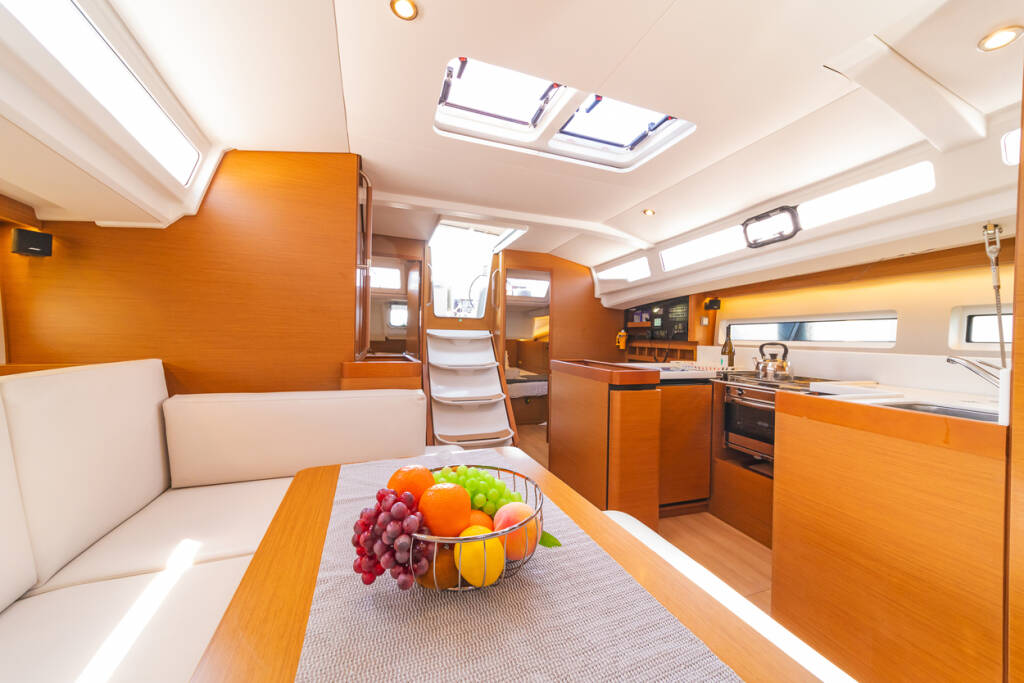 Segelyachten Sun Odyssey 440 Mike Charlie