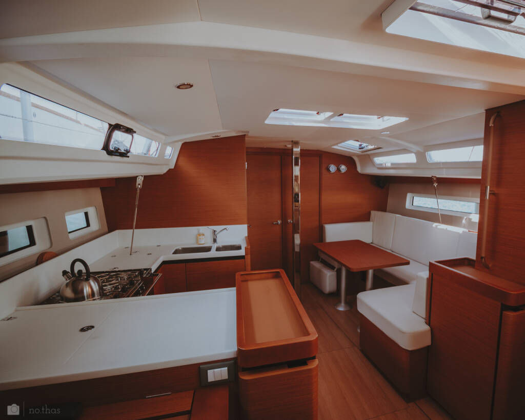 Sailing yacht Sun Odyssey 440 Eleni