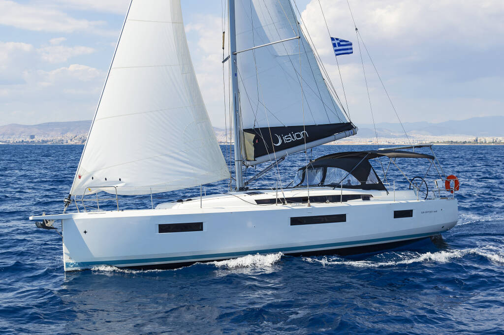 Sailing yacht Sun Odyssey 440 Dory