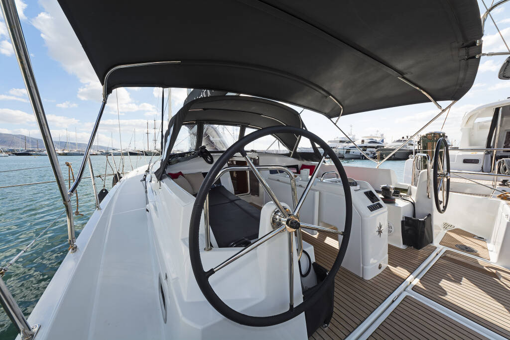 Sailing yacht Sun Odyssey 440 Dory