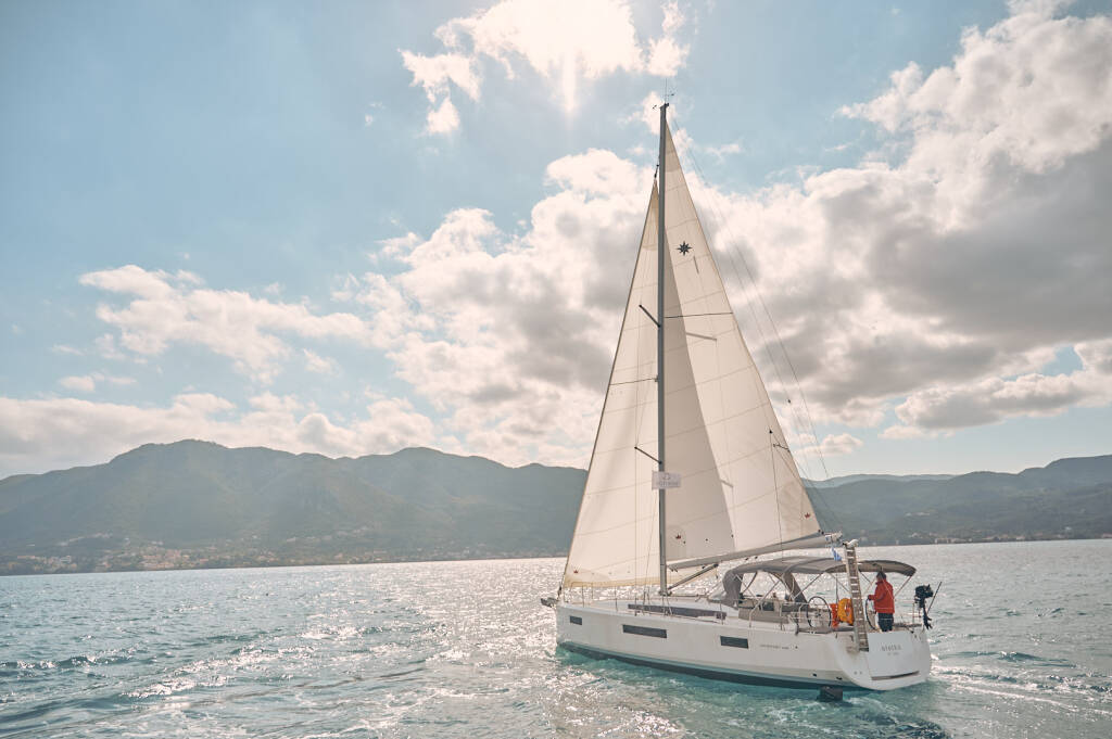 Sailing yacht Sun Odyssey 440 Nymeria