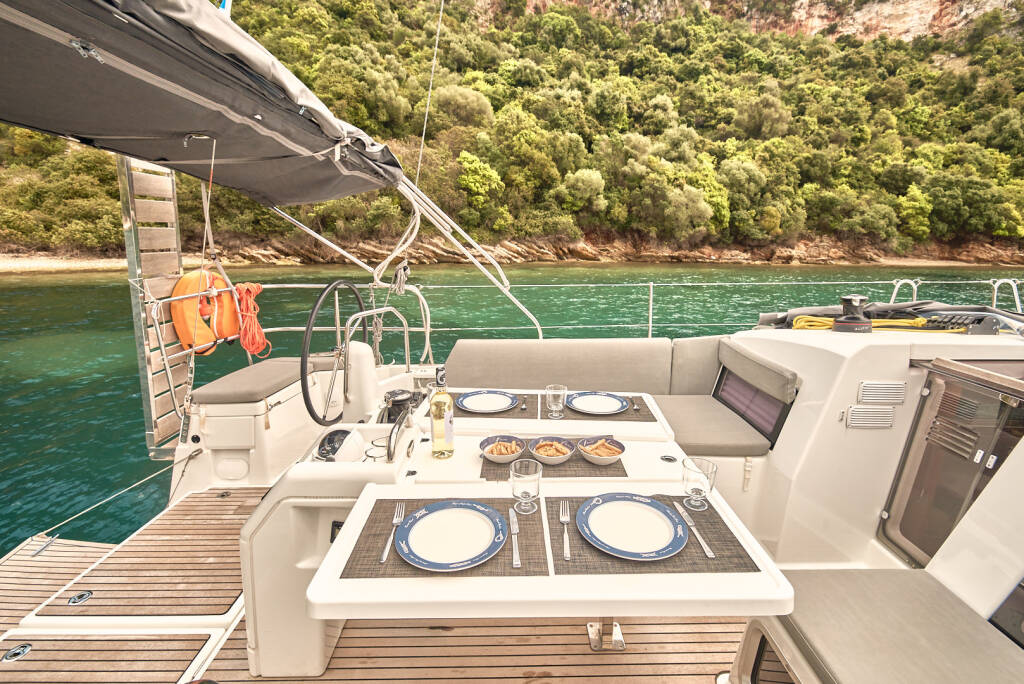 Sailing yacht Sun Odyssey 440 Nymeria