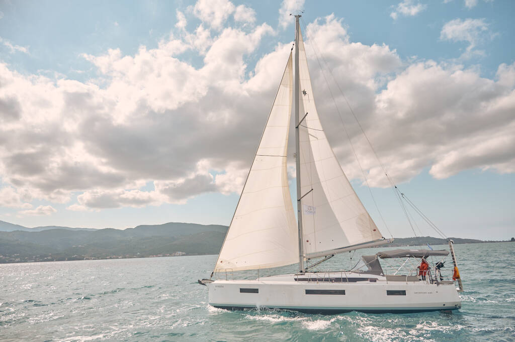 Sailing yacht Sun Odyssey 440 Nymeria