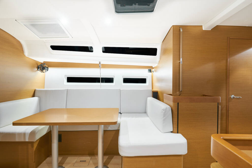 Sailing yacht Sun Odyssey 440 Nymeria