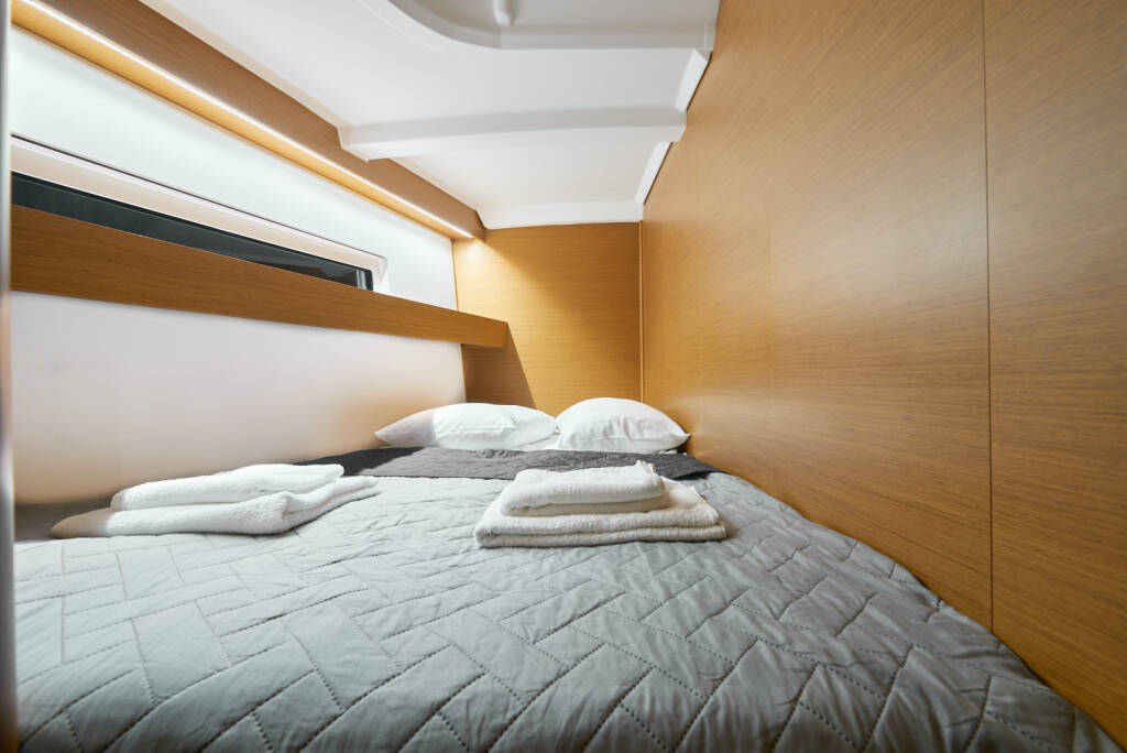 Sailing yacht Sun Odyssey 440 Nymeria