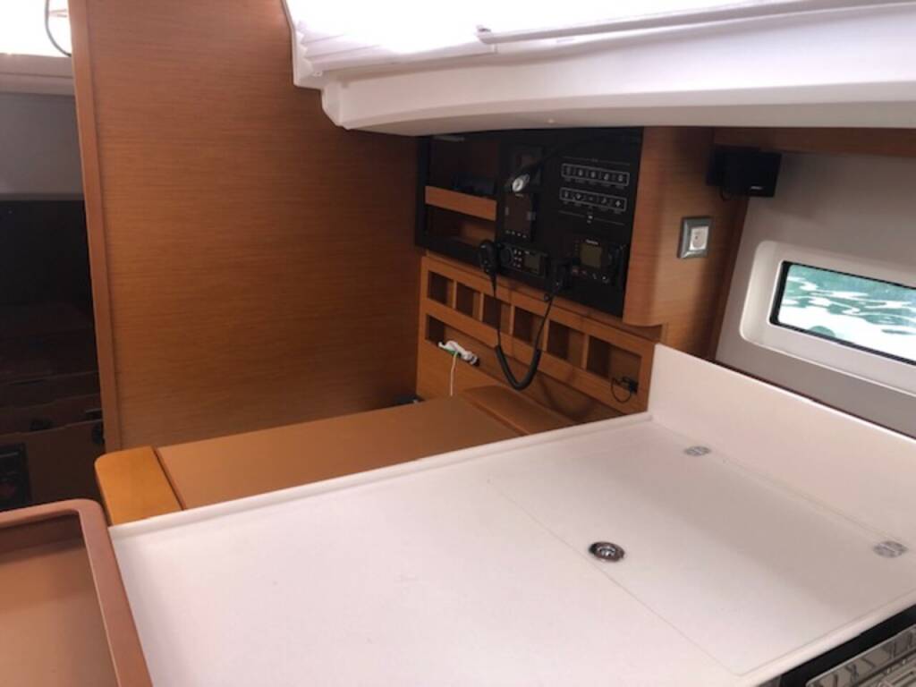 Sailing yacht Sun Odyssey 440 Stardust