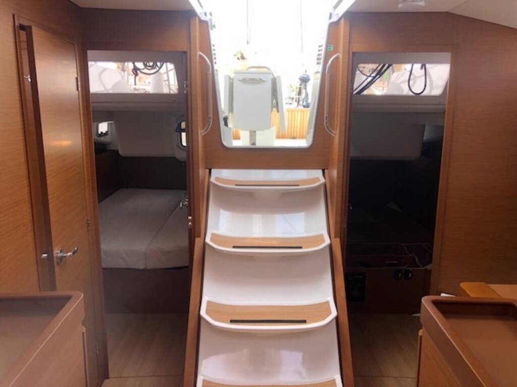 Sailing yacht Sun Odyssey 440 Stardust