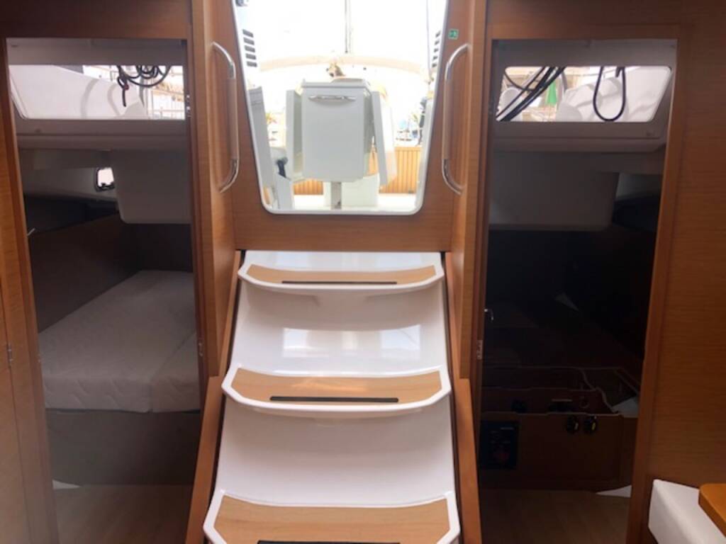 Sailing yacht Sun Odyssey 440 Stardust