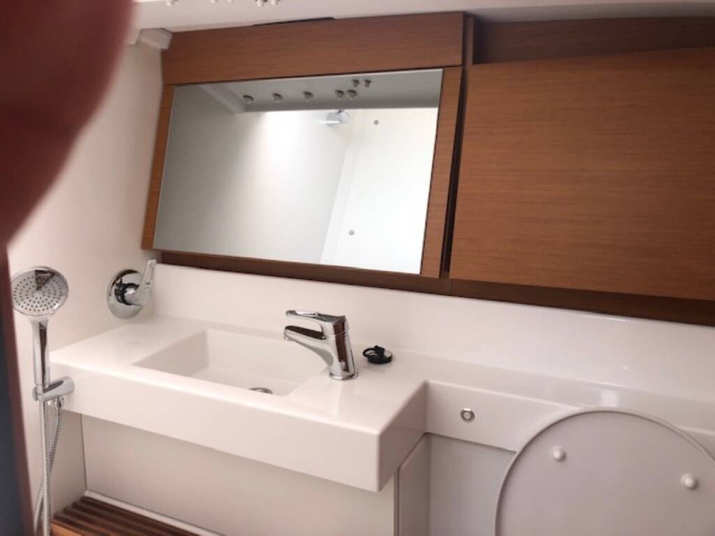Sailing yacht Sun Odyssey 440 Stardust