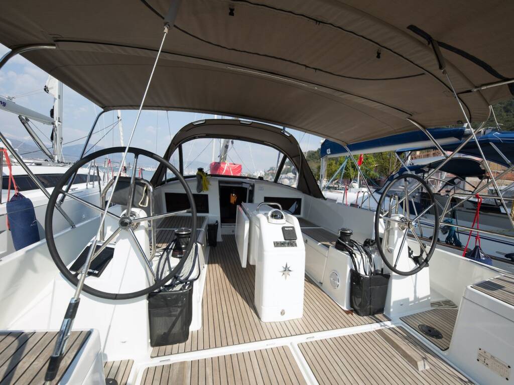 Sailing yacht Sun Odyssey 440 Suncity 4