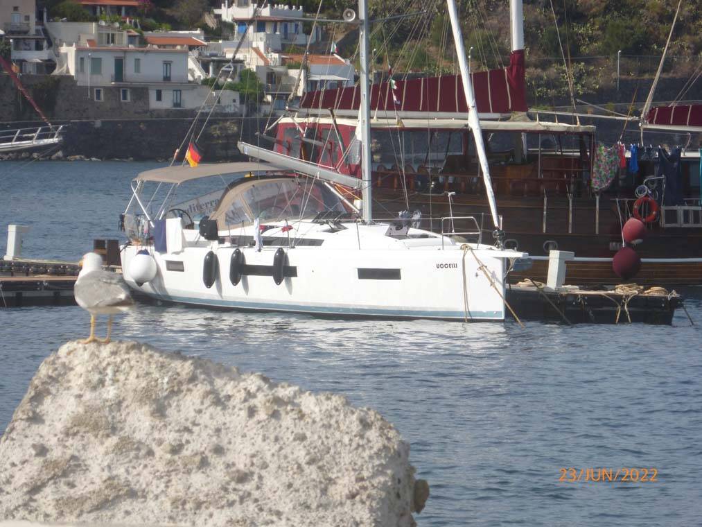 Sailing yacht Sun Odyssey 440 Uccelli