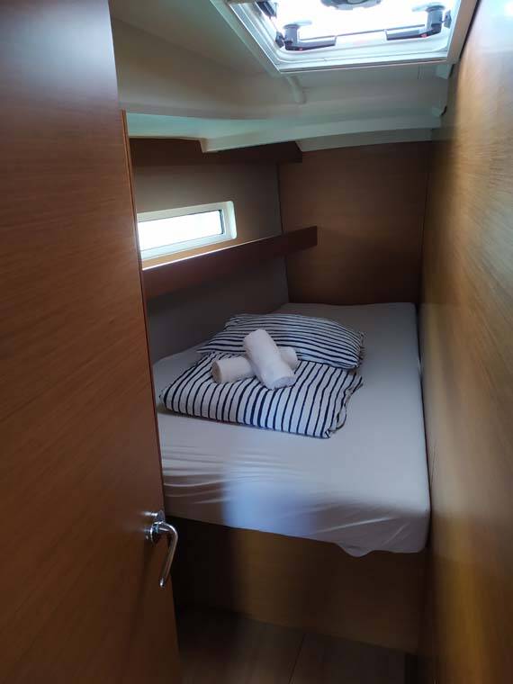 Sailing yacht Sun Odyssey 440 Uccelli