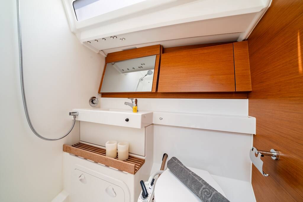 Sailing yacht Sun Odyssey 440 Amorgos