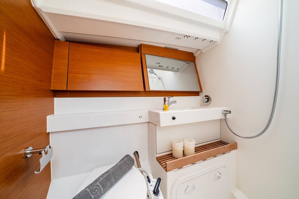 Sailing yacht Sun Odyssey 440 Amorgos