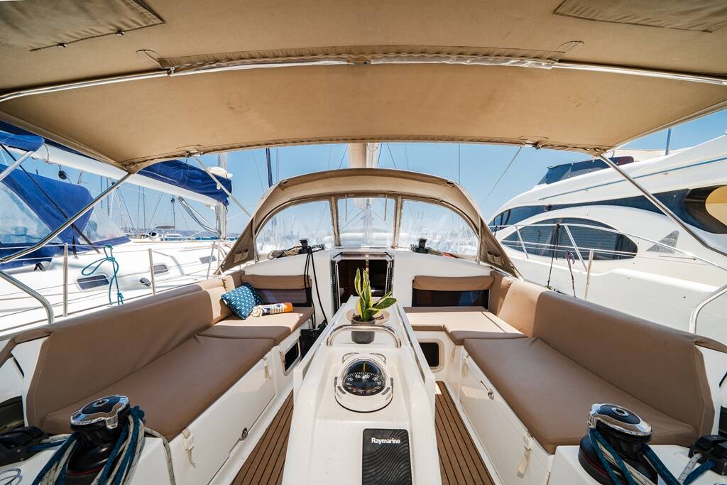 Sailing yacht Sun Odyssey 440 Amorgos