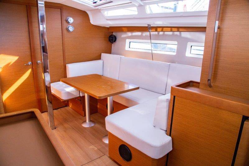 Sailing yacht Sun Odyssey 440 Apostolis