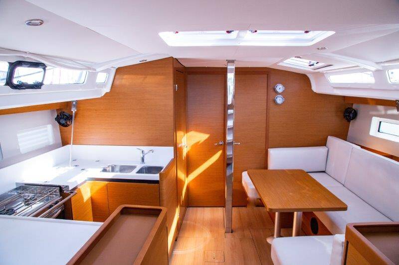 Sailing yacht Sun Odyssey 440 Apostolis
