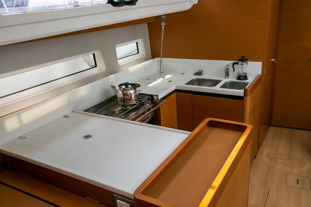 Sailing yacht Sun Odyssey 440 Homesick George