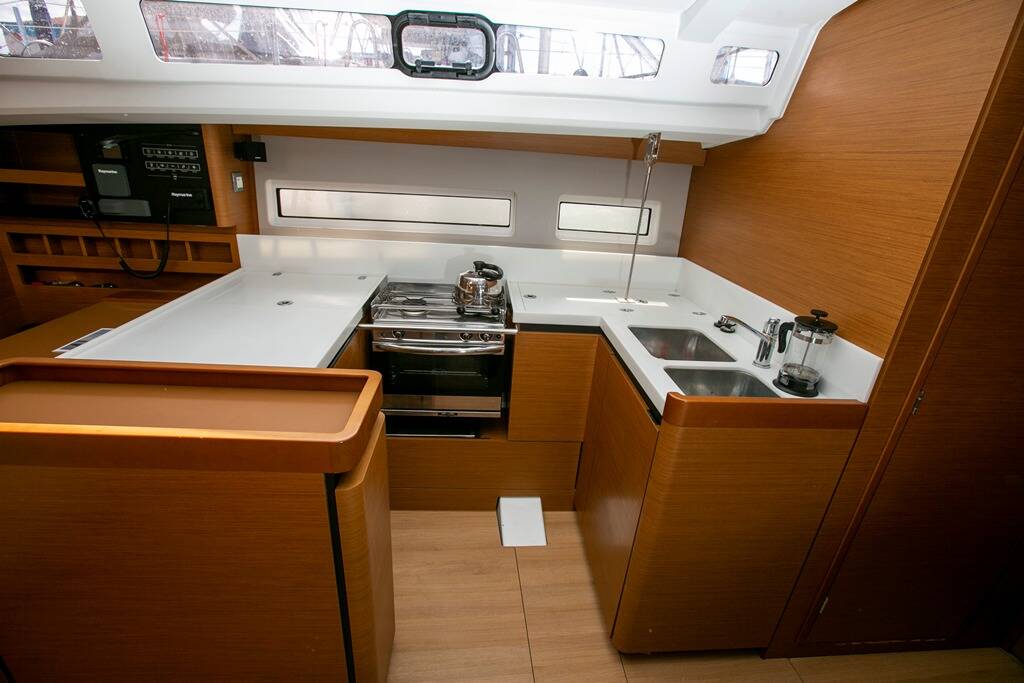 Sailing yacht Sun Odyssey 440 Homesick George