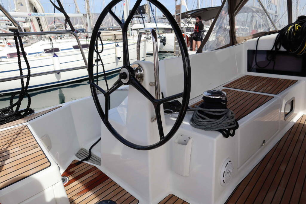 Sailing yacht Sun Odyssey 440 ECONOMY