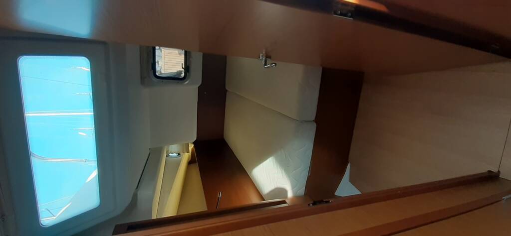 Sailing yacht Sun Odyssey 440 ECONOMY