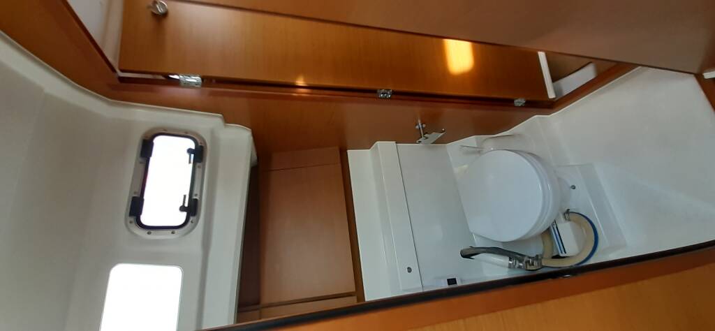 Sailing yacht Sun Odyssey 440 ECONOMY