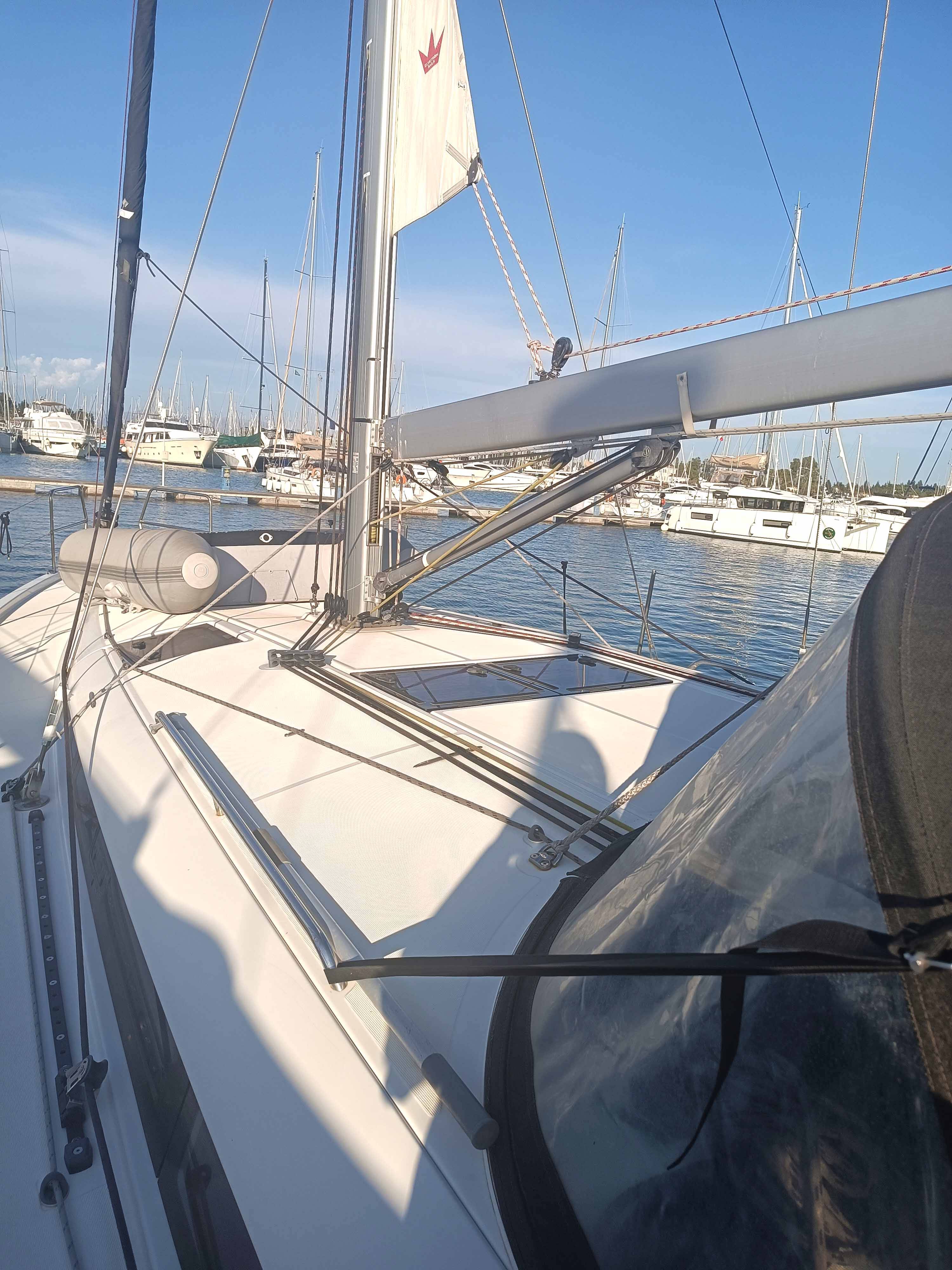 Sailing yacht Sun Odyssey 440 ECONOMY