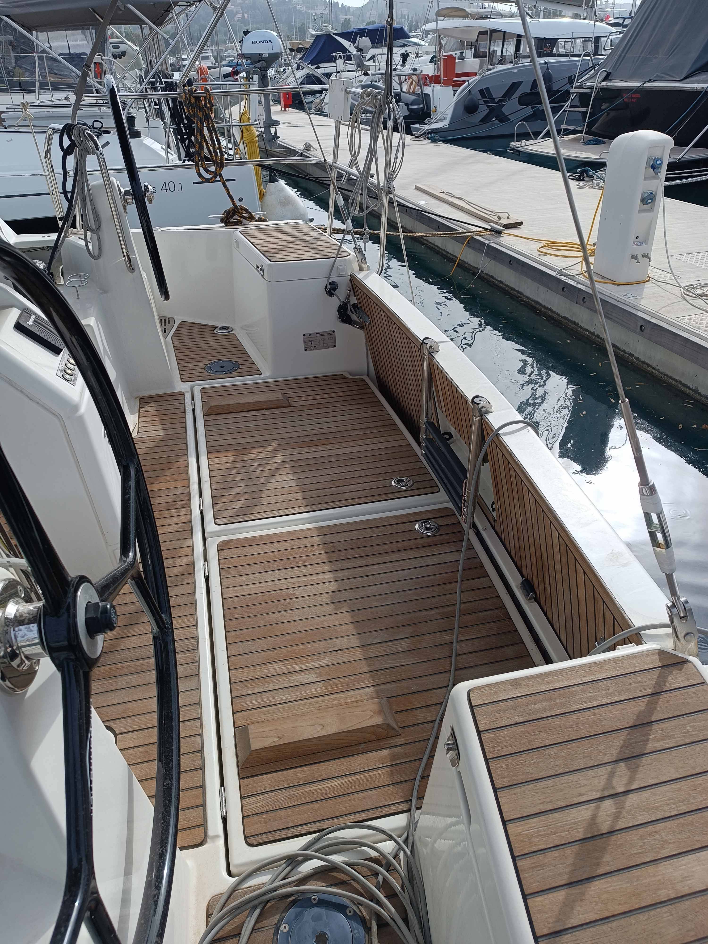 Sailing yacht Sun Odyssey 440 ECONOMY