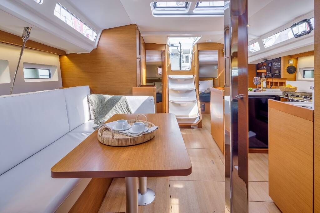 Sailing yacht Sun Odyssey 440 