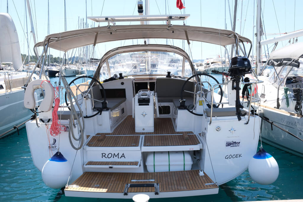 Sailing yacht Sun Odyssey 440 Roma
