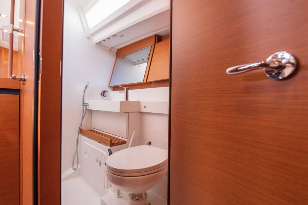Sailing yacht Sun Odyssey 440 White Rabbit