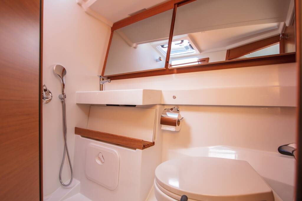 Sailing yacht Sun Odyssey 440 White Rabbit