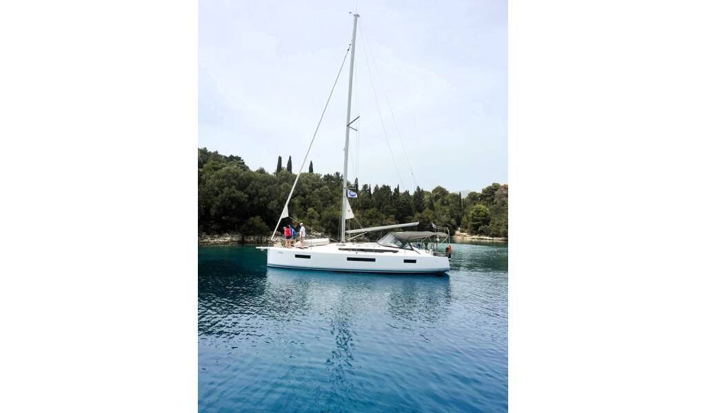 Sailing yacht Sun Odyssey 440 Ecstasea