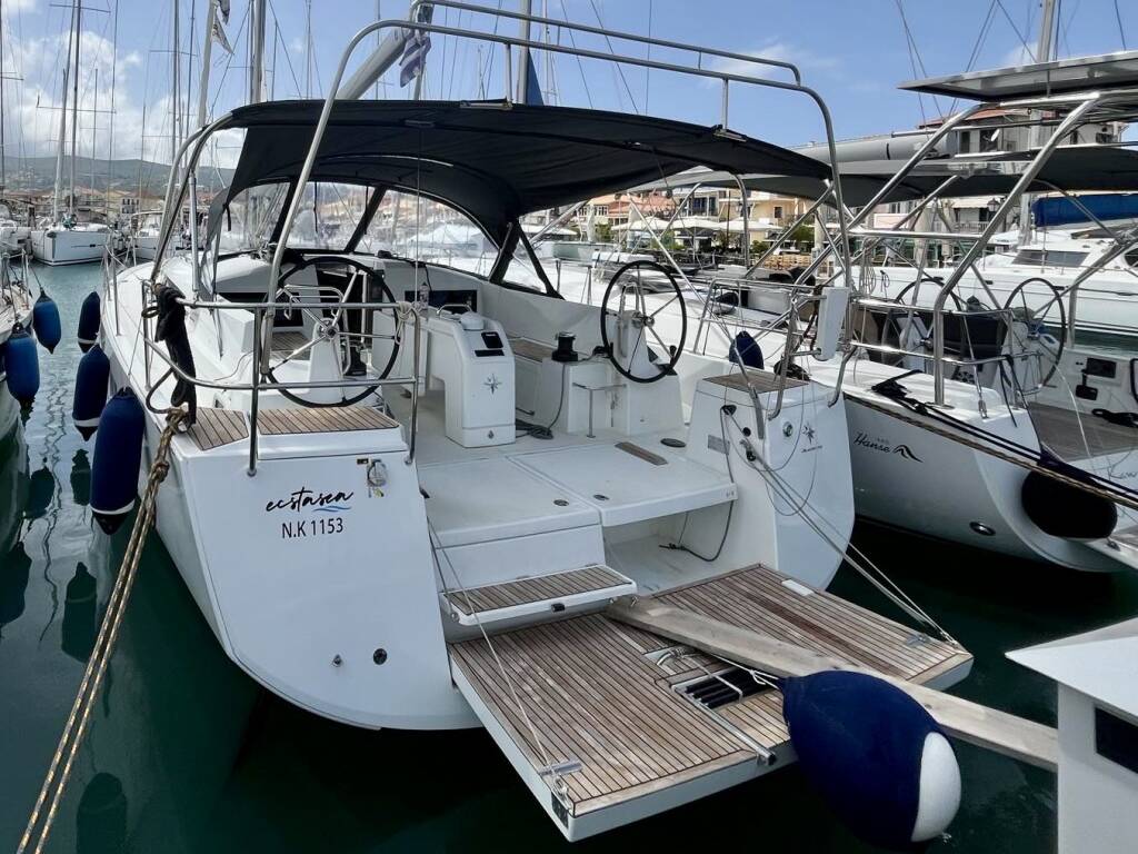 Sailing yacht Sun Odyssey 440 Ecstasea
