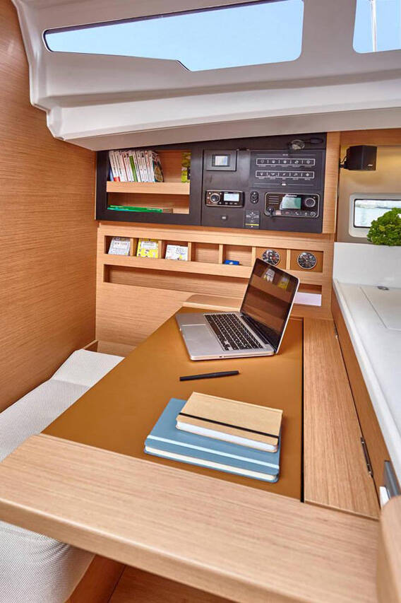 Sailing yacht Sun Odyssey 440 Musica