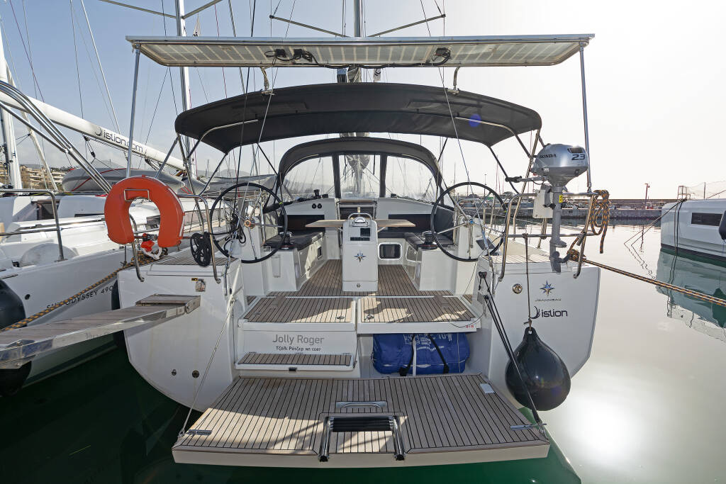 Sailing yacht Sun Odyssey 440 JOLLY ROGER
