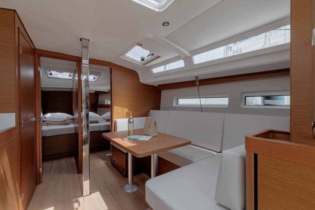 Segelyachten Sun Odyssey 440 Mystic Blue