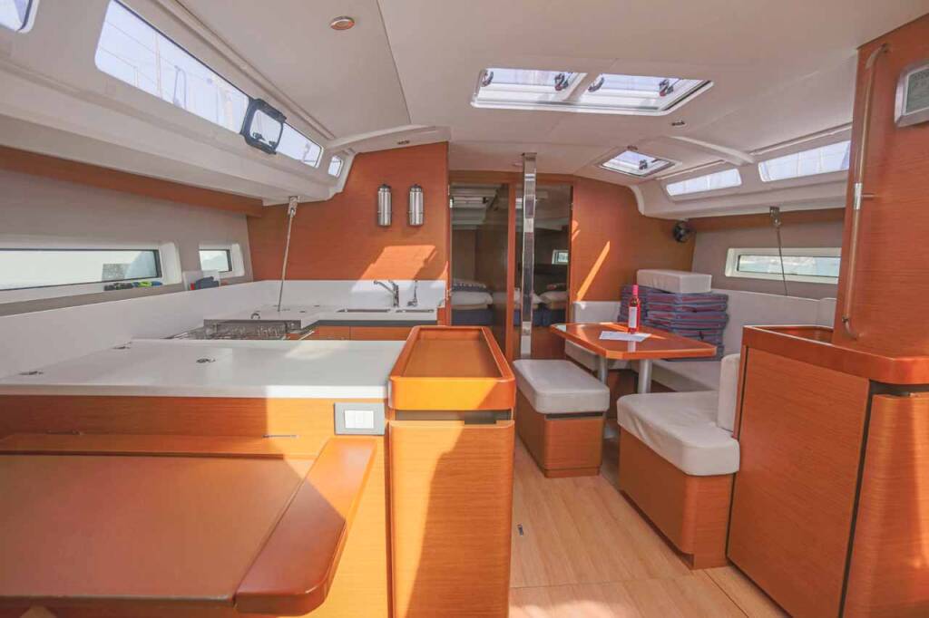 Sailing yacht Sun Odyssey 440 Lazy River