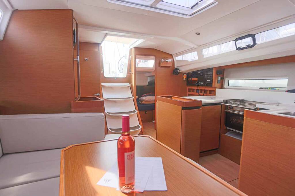 Sailing yacht Sun Odyssey 440 Lazy River