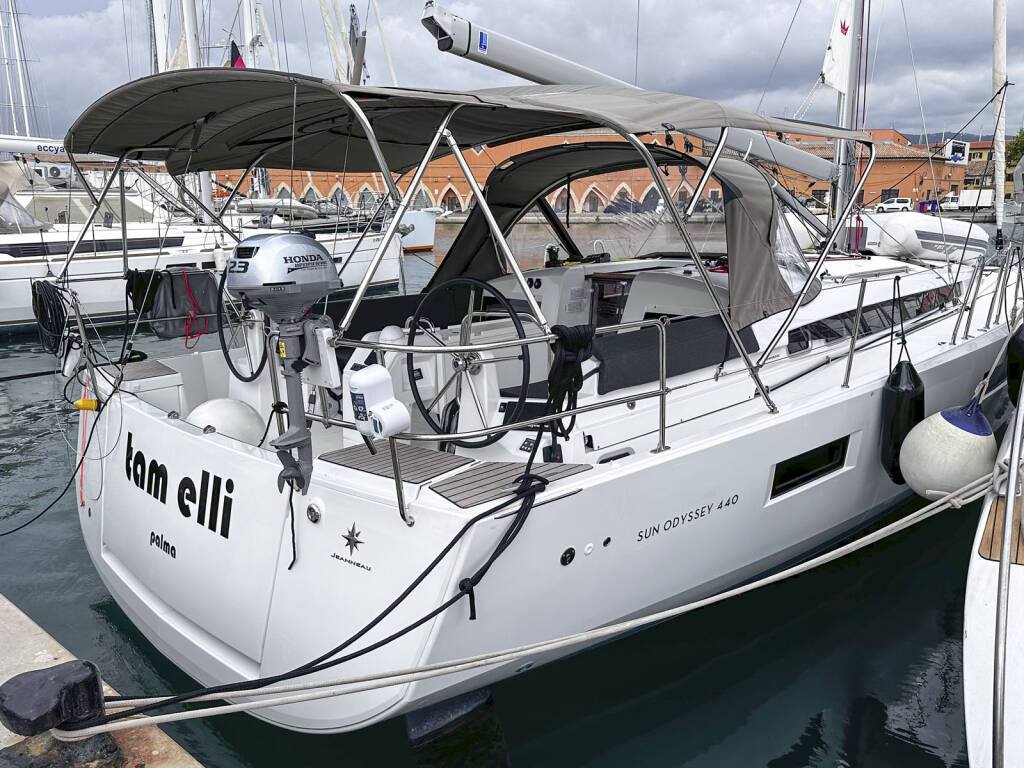 Segelyachten Sun Odyssey 440 tam elli