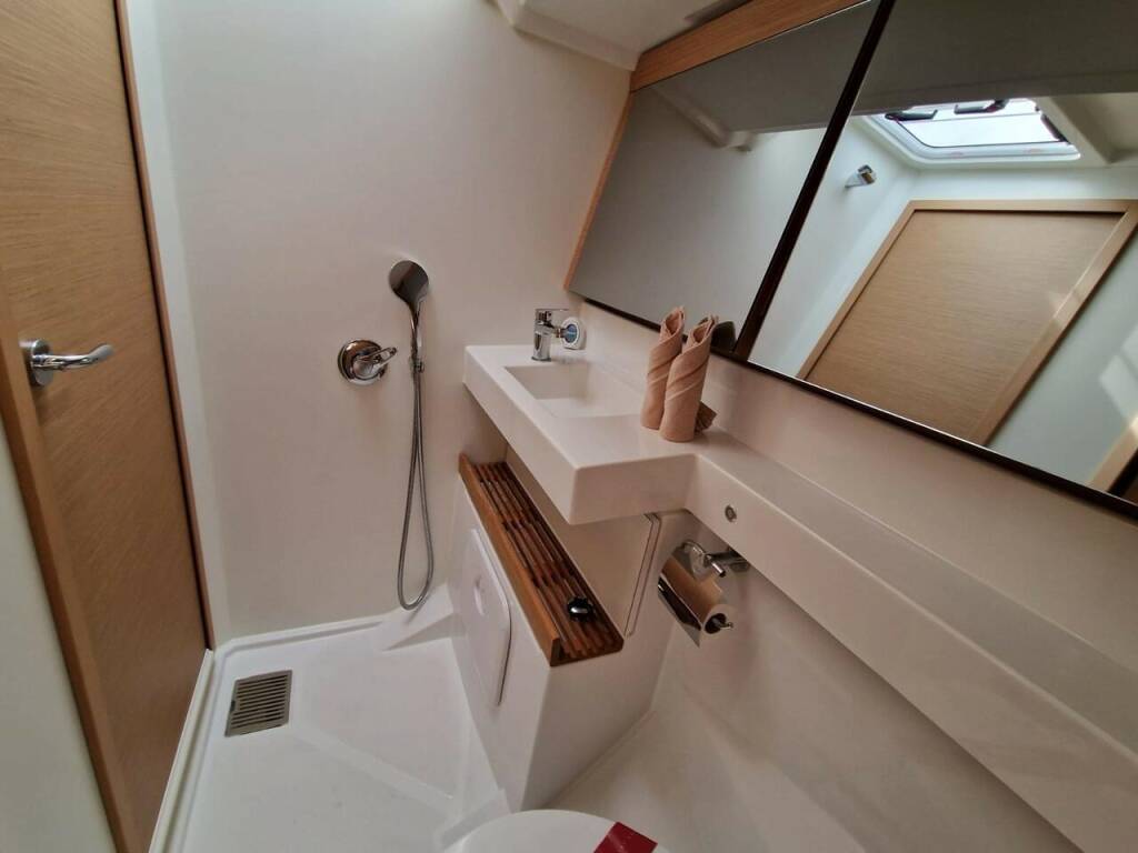 Sailing yacht Sun Odyssey 440 Koala II