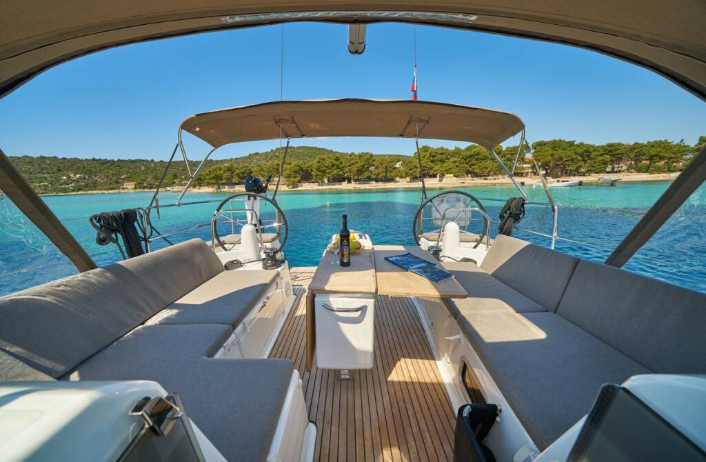 Sailing yacht Sun Odyssey 440 Lucia II