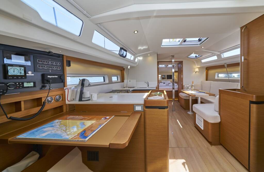Sailing yacht Sun Odyssey 440 Lucia II